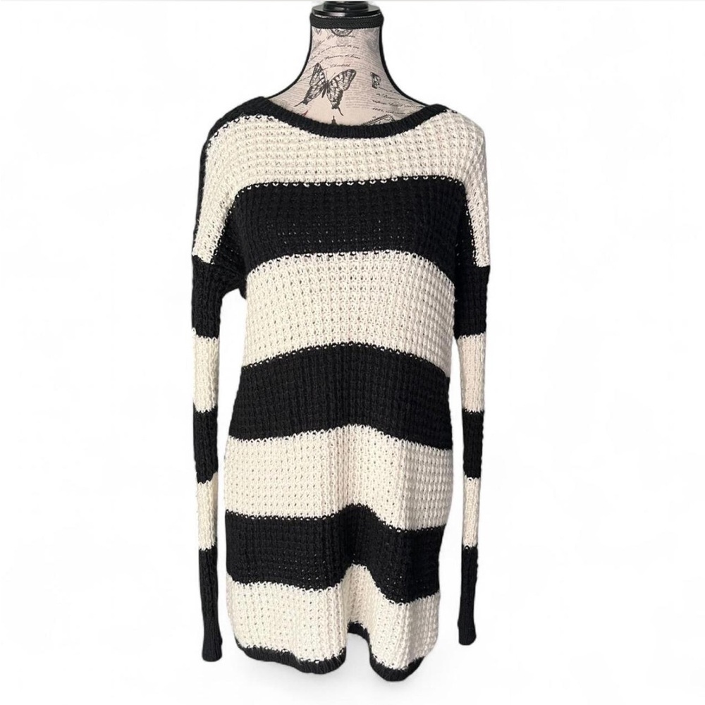 American Eagle Black Cream Striped Short Sweater Dress NWT Size Medium